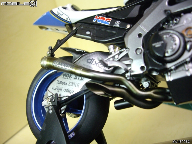 發表今天完成的 KONICA MINOLTA Honda RC211V'06 ![分享]