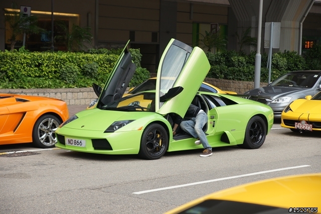 (增加了出發片段)今日香港九龍灣國際展貿有名車集會!?