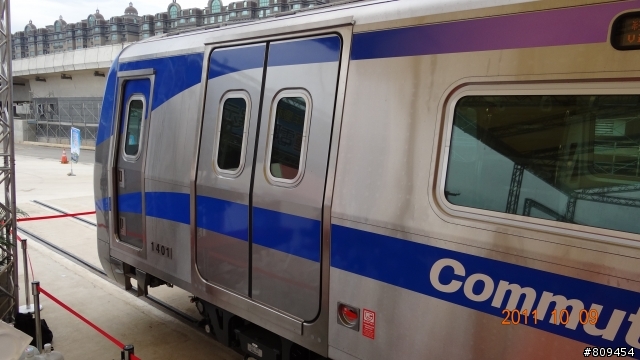 機場捷運電聯車展示，圖多