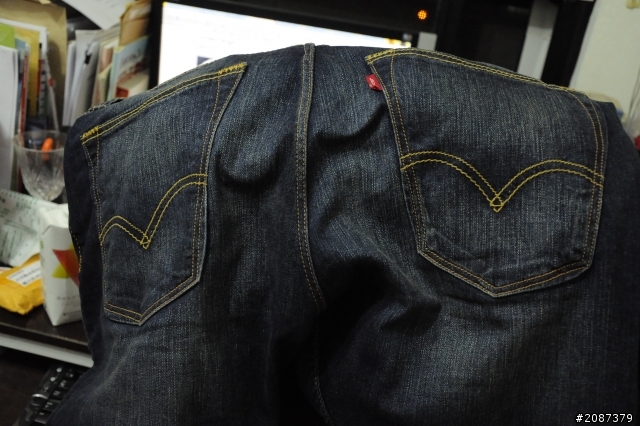 【開箱】Levis牛仔褲開箱