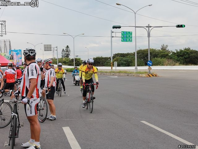 環台中100K 照片(路上拍的，終點拍的，車友請自取)