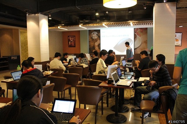 [體驗會分享] 微軟 Touch Mouse 多點觸控，讓生活更方便