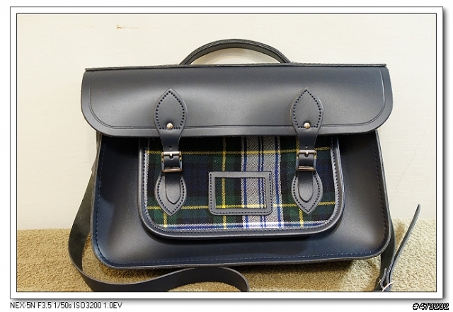 The Cambridge Satchel Comany 深藍色 NAVY 15" Leather Satchel 書包側背包開箱