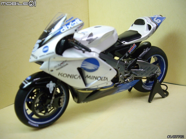 發表今天完成的 KONICA MINOLTA Honda RC211V'06 ![分享]
