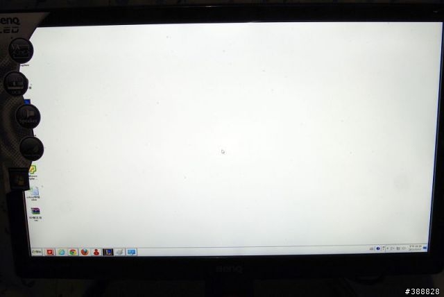 高真實對比5000:1 VA螢幕-BenQ GW2240開箱試用