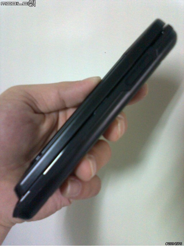 ME863/milestone3開箱-[10/21]補上otterbox硬殼開箱與實裝圖