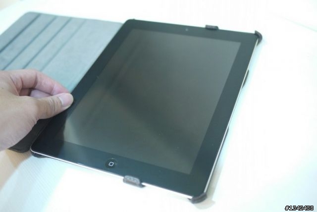 [開箱] 分享滿意度100理想iPad2保護套---Luxa2 iPad 2 Legerity Stand Case  (圖)