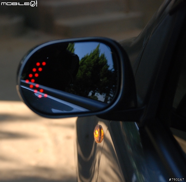 我的 Grand livina1.8B  2012 開箱