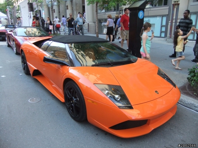 Lamborghini 街上一排隨便照！