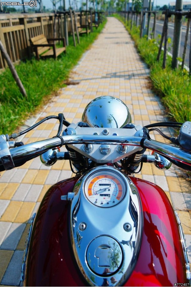 重車日誌09：純粹的嬉皮樂趣，VENOX250