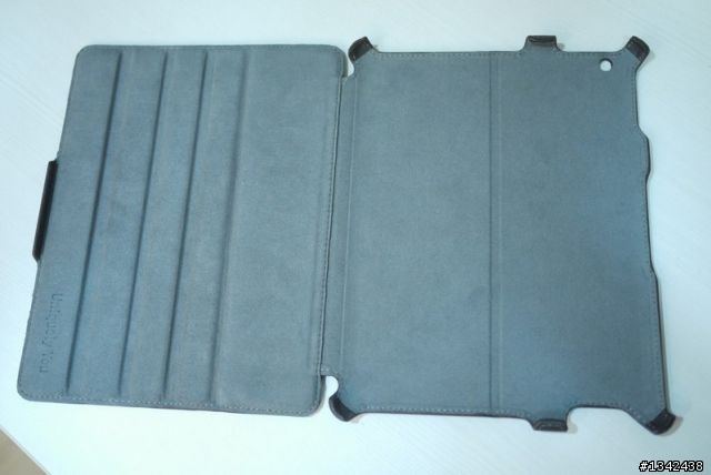 [開箱] 分享滿意度100理想iPad2保護套---Luxa2 iPad 2 Legerity Stand Case  (圖)