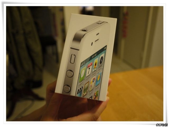 iPhone 4s 開箱+Siri 簡測 (大人vs小孩)