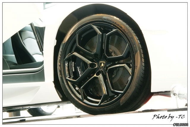Lamborghini Aventador LP700-4 之....看膩別見怪