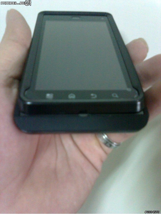 ME863/milestone3開箱-[10/21]補上otterbox硬殼開箱與實裝圖
