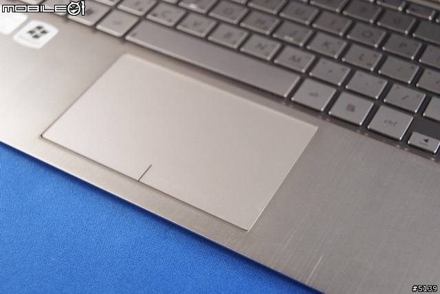 [開箱]ASUS Zenbook UX21E 首台11吋的Ultrabook (圖多)