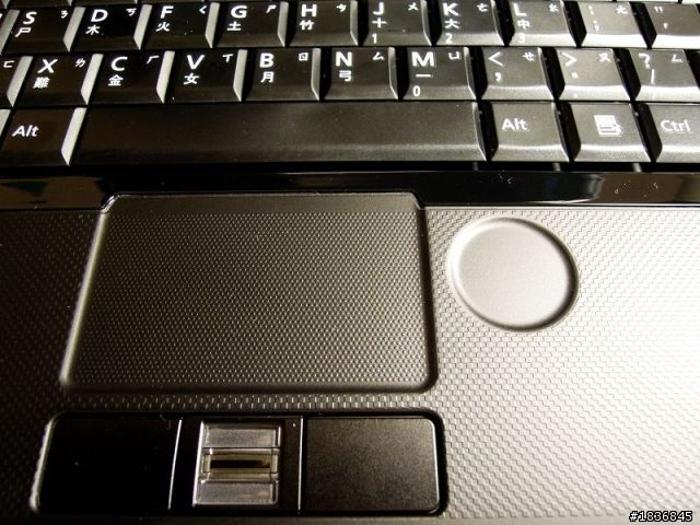 Fujitsu LIFEBOOK SH561 i5-2430M版本開箱文