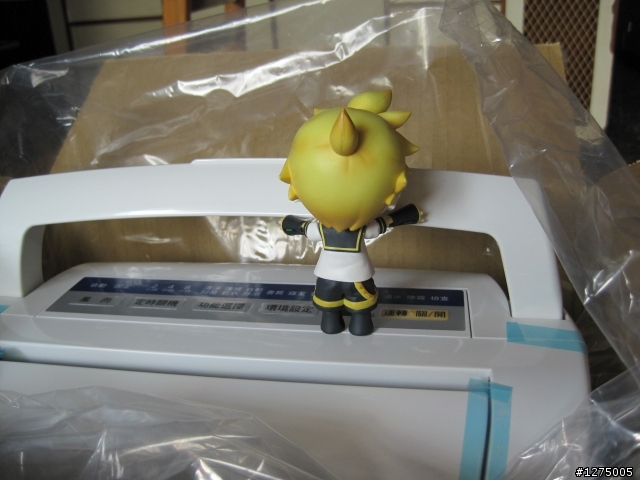 [開箱囉@o@!!] Panasonic 除濕機F-Y101BW之鏡音連亂入開箱分享~~!!