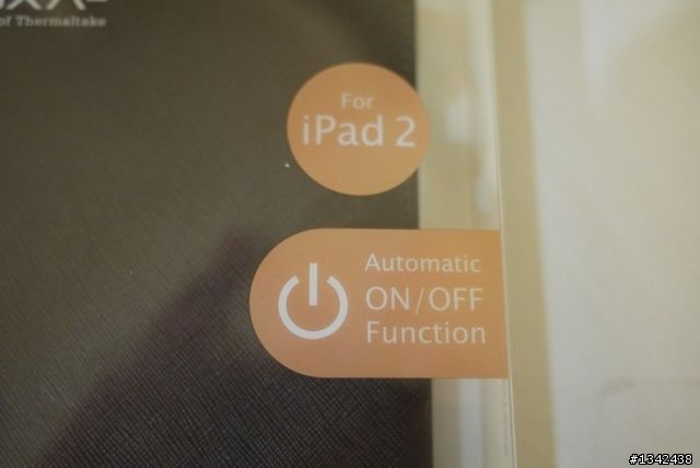 [開箱] 分享滿意度100理想iPad2保護套---Luxa2 iPad 2 Legerity Stand Case  (圖)