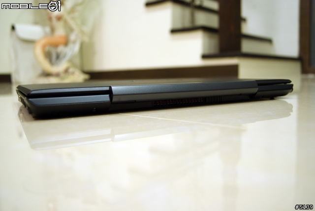 [開箱]Sony VAIO SB25 超值商務機 + SSD升級步驟教學