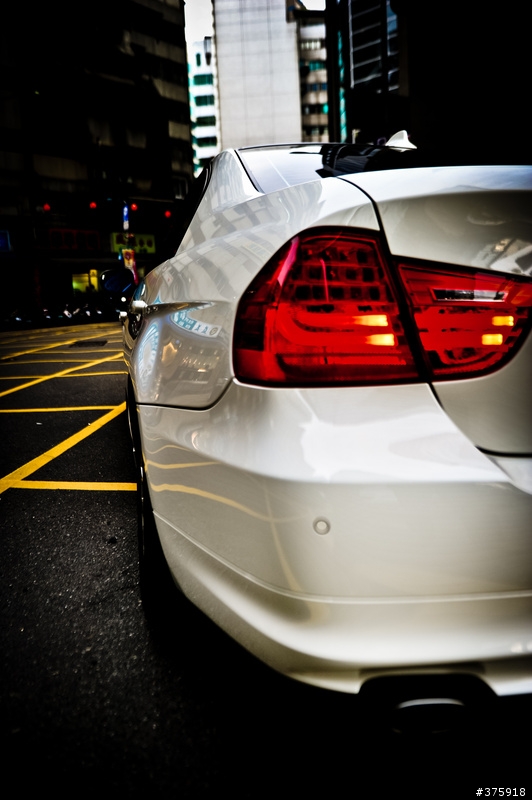 遲來的開箱  BMW e90 320I