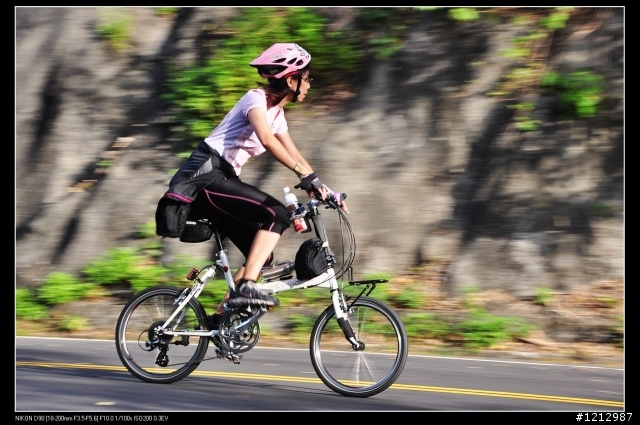 羅馬公路縱橫挑戰賽(帥氣的女車友相片)