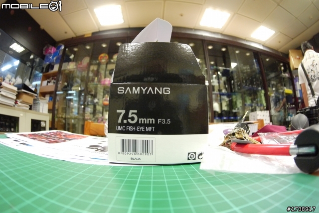 新玩具 samyang 7.5mm F3.5