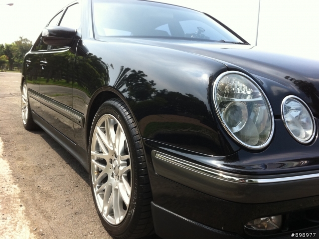 W210 Carlsson look 下包包覆卡夢貼紙 (看慣新車者請勿進入)