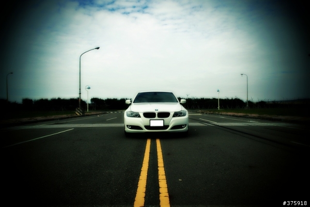 遲來的開箱  BMW e90 320I