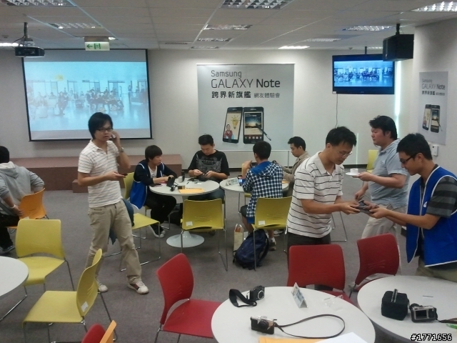 GALAXY NOTE體驗內含影片  感謝! 感激! 感動! 這手機真的很棒 還認識新朋友 簡易發文