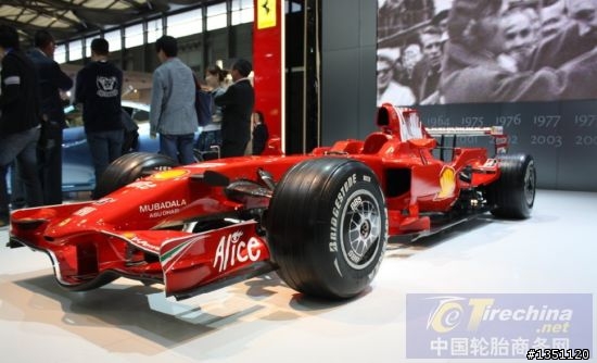 一級方程式 F1車身及輪胎的視覺差異