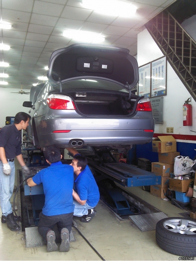 E60LCI 避震器更換開箱