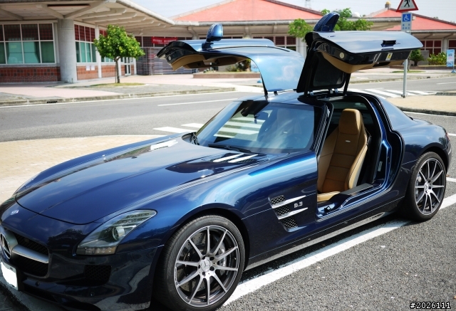 【遇見】Benz SLS AMG & Audi R8 V10