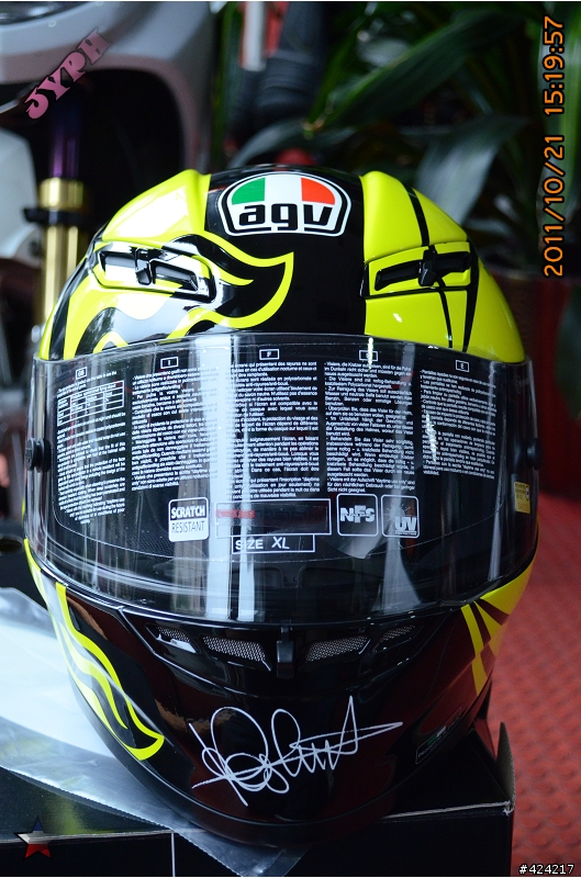 [開箱]首發AGV GP-TECH Rossi Winter Test 2010 冬季測試帽