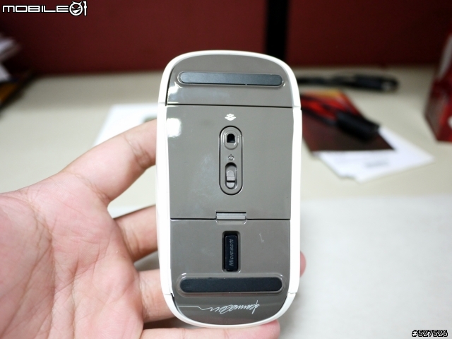 [開箱] 多點觸控的藝術品- Microsoft Touch Mouse藝術家限量版開箱