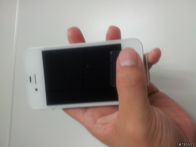 [三星銀河SII] vs [蘋果iphone 4] 之外觀篇 (加映app小分享)