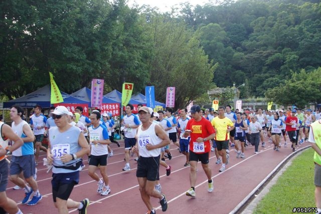 2011貓空路跑隨手拍~有土城財哥您的照片