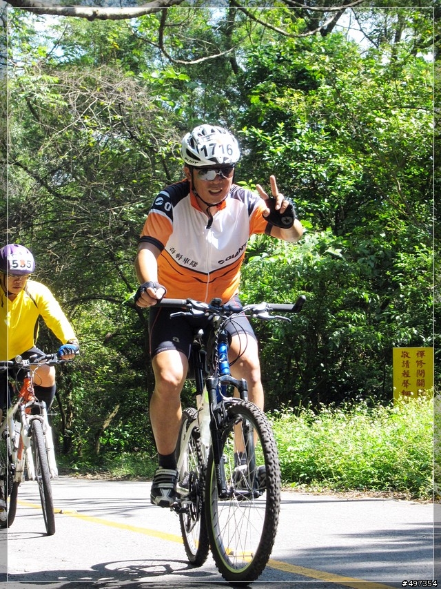 10/8 羅馬公路挑戰賽過佛陀補水站之上坡11點05~15分