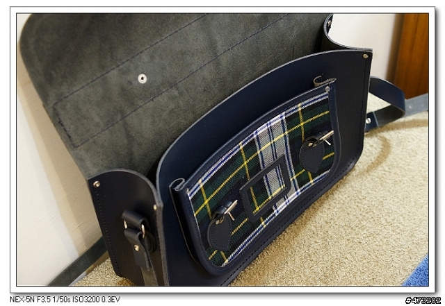 The Cambridge Satchel Comany 深藍色 NAVY 15" Leather Satchel 書包側背包開箱