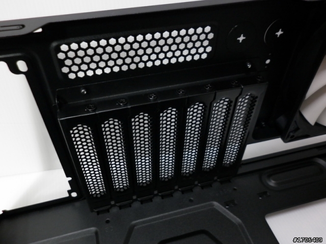 簡約又大方 NZXT Source 220 黑色款簡易開箱