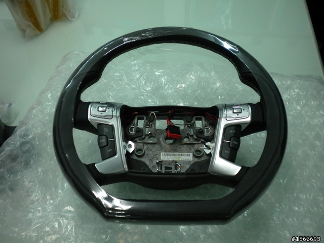RF-Design  方向盤......開箱