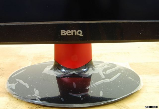 高真實對比5000:1 VA螢幕-BenQ GW2240開箱試用