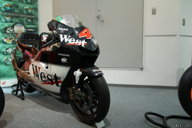 2011 HONDA Collection Hall in JP