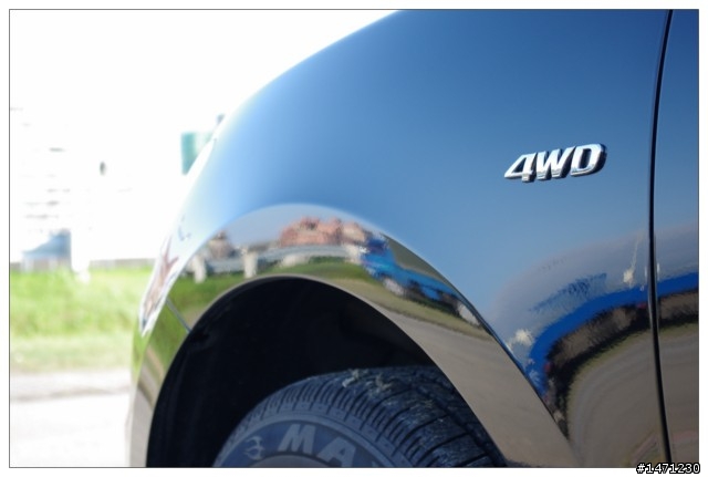 2011年 4WD eVGT 黑.山土匪. santa fe 開箱圖.......文