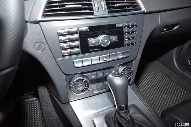 Mercedes Benz C200 2012年式 白色 不專業開箱文