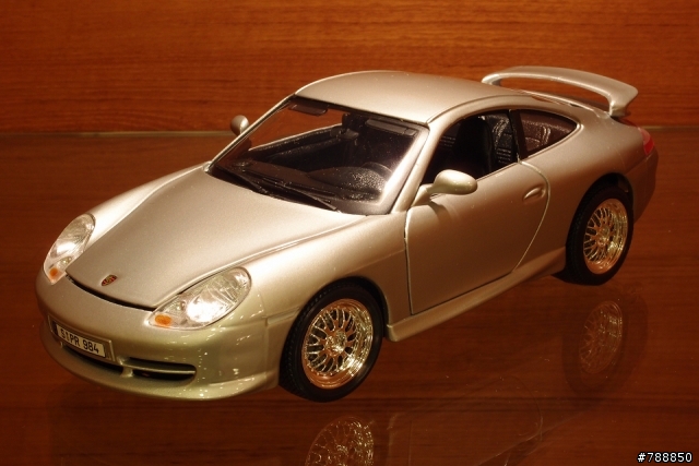 歡迎蒞臨Porsche 911(996)全車系1/18模型發表會【共30台】