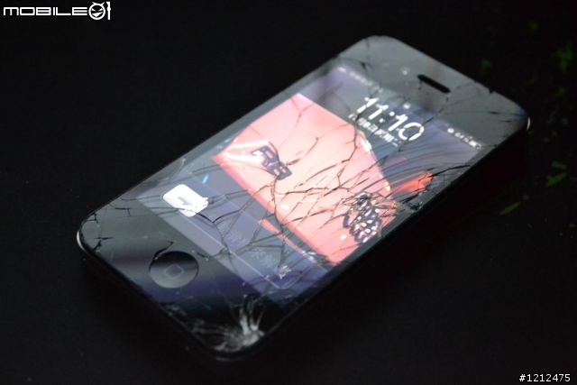 別再說iPhone4不耐摔了..我打從心底的感謝我的iPhone4...(附圖)