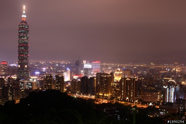 (求救) 請問夜拍該怎麼保留天空的細節?