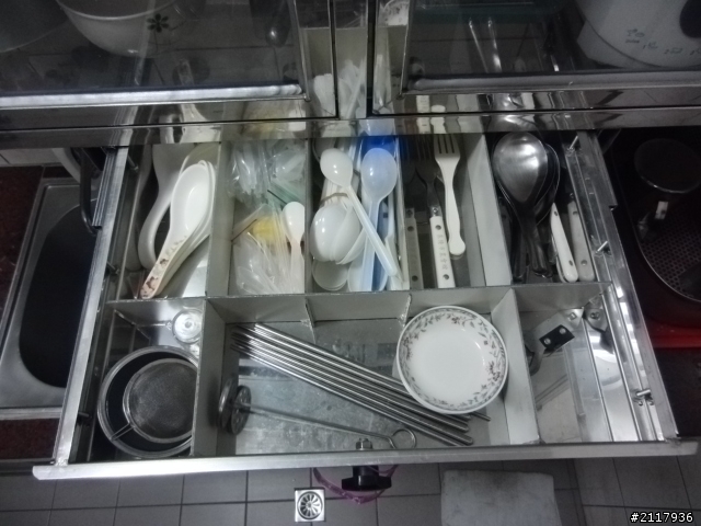 DIY不漂亮但堅固耐用的櫥櫃