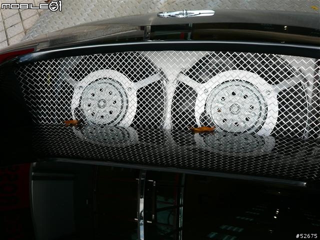 稀有度暴表的超跑 Spyker C8 Laviolette 出沒