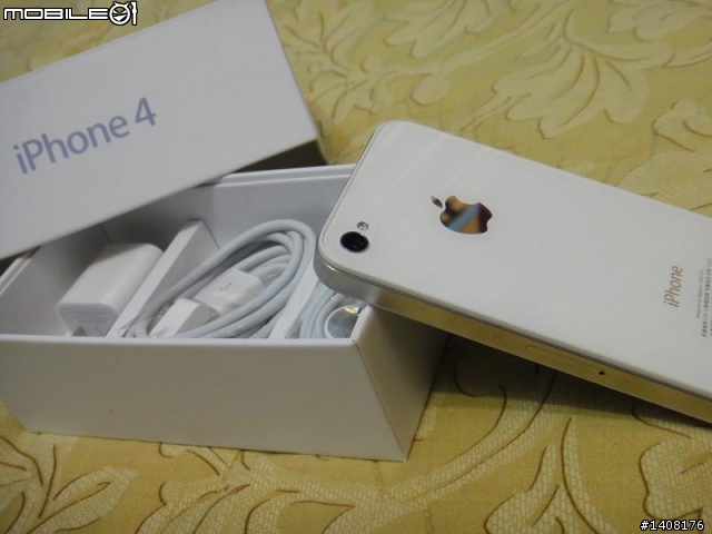 「全台灣唯一真正的iPhone 4S」，容許小弟我為大家博君一笑。